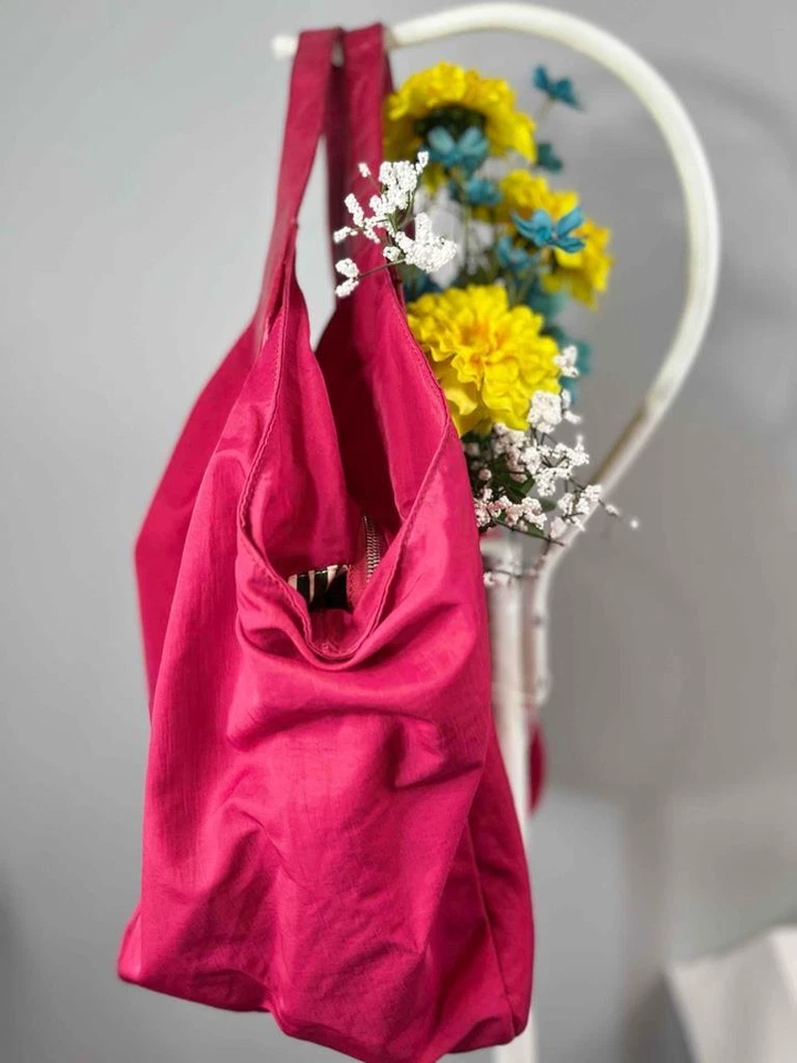 HOBO INTERNATIONAL Magenta Pink Nylon Extra Large Shoulder Bag - Image 4 of 4