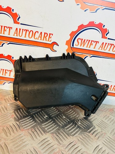 Audi A4 B8 2008-2013 Motorraum Steuergerät Raumdeckel 8K2907613A