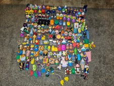VTG LOT OF 200 DISNEY, BURGER KING, MCDONALDS, WENDYS AND OTHER FAST FOOD TOYS.