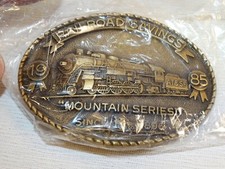 1985 RAILROAD SAVINGS  LOANS BELT BUCKLE FIRST LOCOMOTIVEMOUNTAIN SERIES