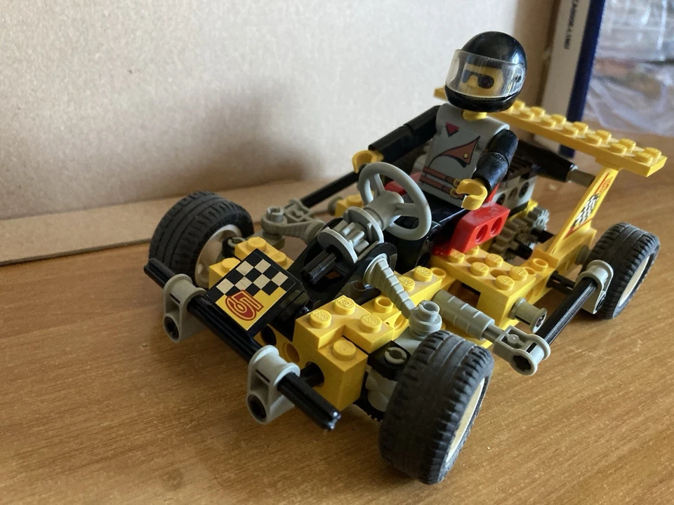 LEGO Technic 8225 Road Rally V / Super Kart, foto 2 di 4