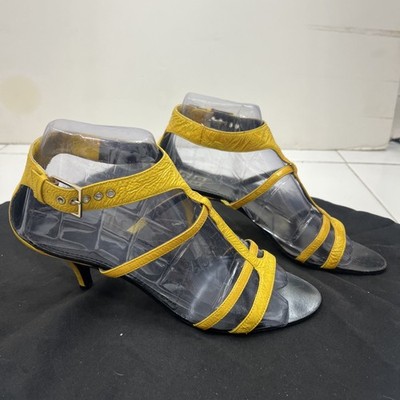 Givenchy Sandals 38.5 Kitten Heels Yellow Glossy Strappy Patent Leather Mid Heel