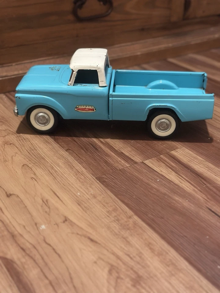 复古 1956 Nylint 250 福特卡车 — 第 2/4 张图片