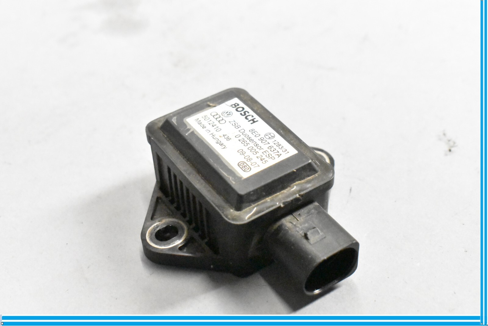 Bentley Continental 2008 Lateral acceleration sensor P/N 8E090763A