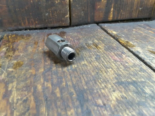 2000 Kawasaki Ninja ZX900E ZX9R ZX9 Oem oil pressure relief valve release - Picture 4 of 4