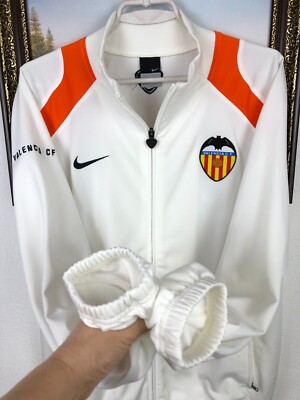 希少NIKE ナイキ　VALENCIAC.F. バレンシア　ナイロン　ジャケット 希少NIKE ナイキ VALENCIAC.F. バレンシア ナイロン ジャケット - メルカリ