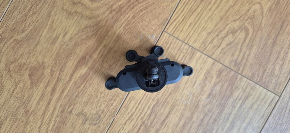 Pom Rotating Stand Car Mobile Phone Holder Air Vent - Black - Image 3 of 4