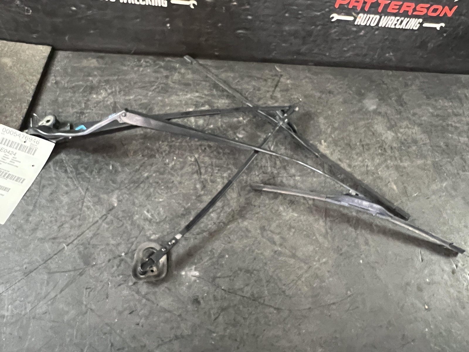 08-12 MASERATI GRANTURISMO LEFT & RIGHT SIDE WIPER ARMS