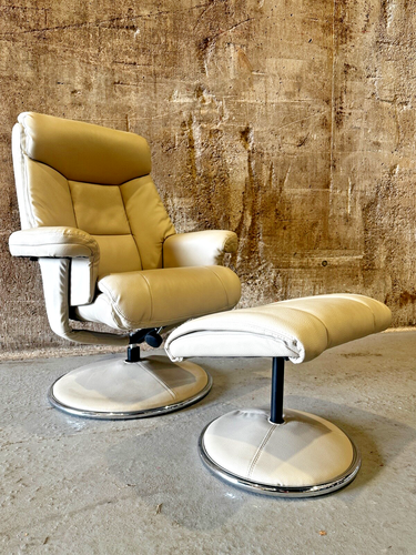 Contemporary Recliner Lounge Chair with Footstool - Picture 2 of 10