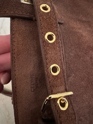 Celine Conti Bag, Wildleder braun, mit Henkel und Schliesse in gold Hardware - Bild 6 von 6