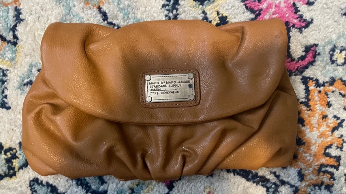 marc jacobs clutch tan leather with gold hardware