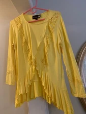 ANTTHONY ORIGINALS  YELLOW TOP  DETAILS Sz Small