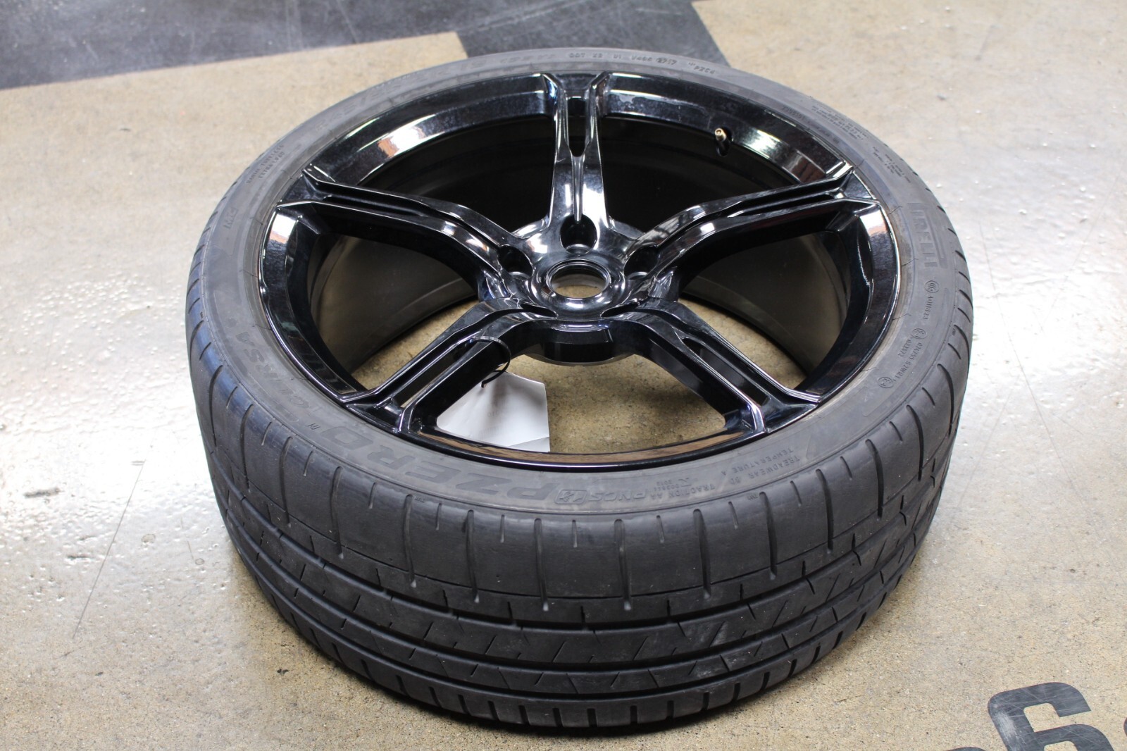 2015 McLaren 650S, Front Wheel, Bent Barrel, Used, P/N 11B1273CP