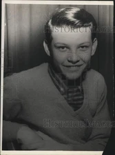 1957 Press Photo Bob Hosid in Close Up Portrait - sya20191