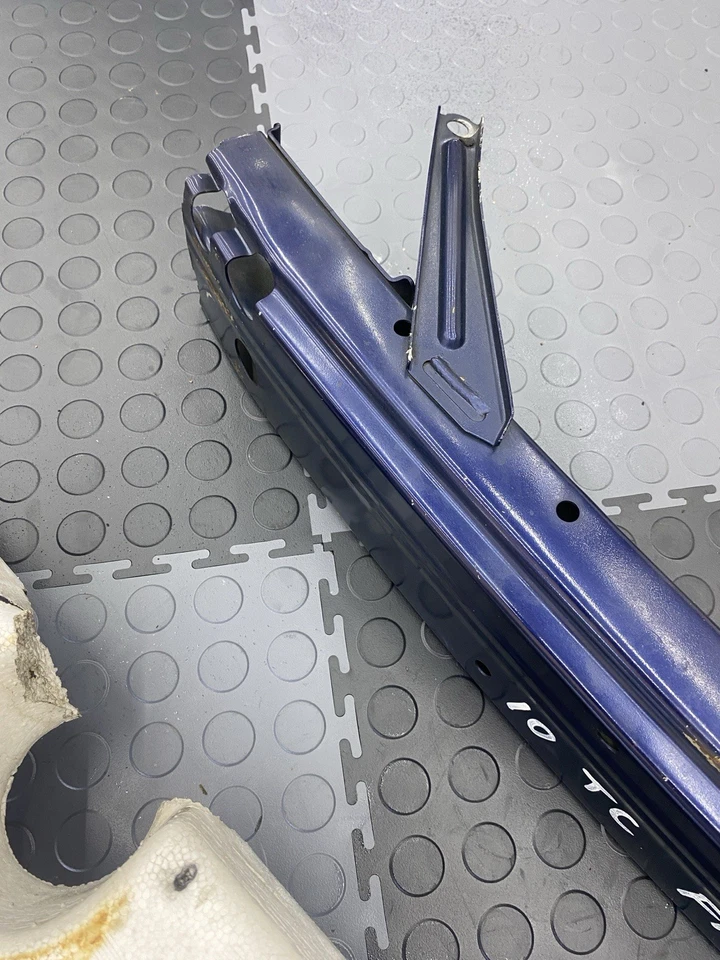 Barra de refuerzo delantera SCION TC 2005-2010 con amortiguador OEM Foto 3 de 4