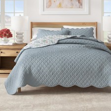 Floral Print Scallopeded Edge Cotton Quilt Set - Katrin Collection
