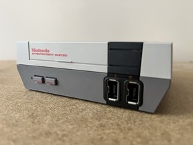Nintendo Entertainment System (NES) Classic Mini Console & Controller w 30 Games