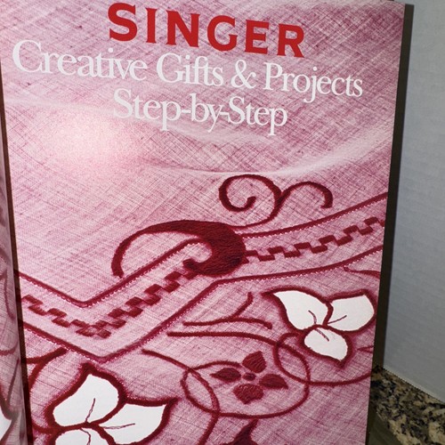 SINGER CREATIVE GIFTS AND PROJECTS STEP-BY-STEP By Cy Decosse Inc - Hardcover - Picture 4 of 6