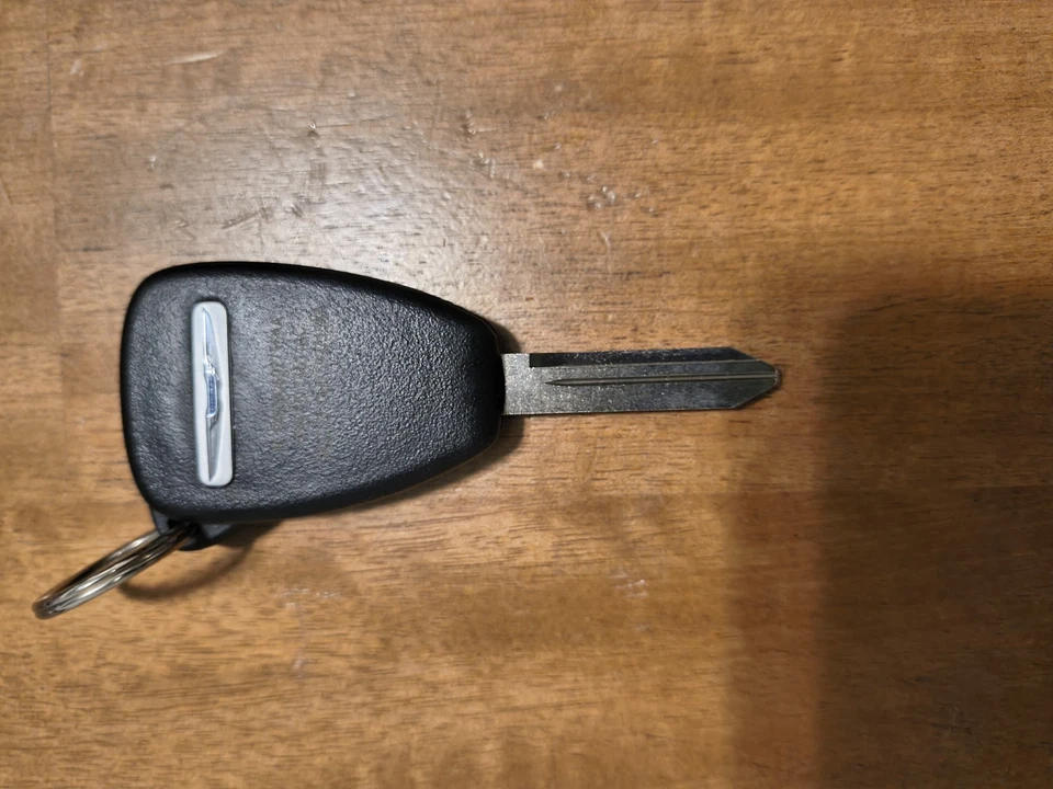 2005 - 2014 年克莱斯勒 300,PT Cruiser,Sebring,Aspen,空白钥匙发射器,原始设备制造商 — 第 3/3 张图片