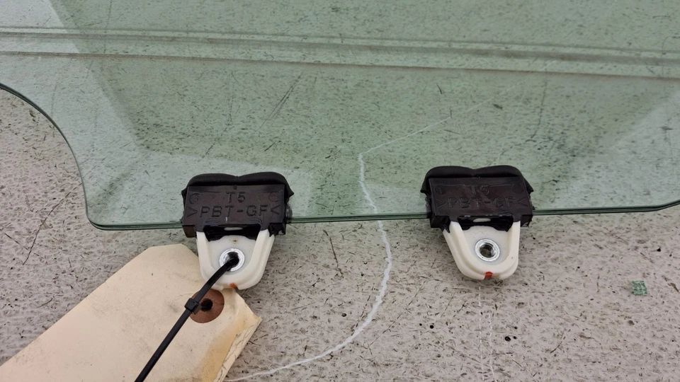 2014-2021 Mazda 6 Front Right Door Window Glass OEM - Image 2 of 4