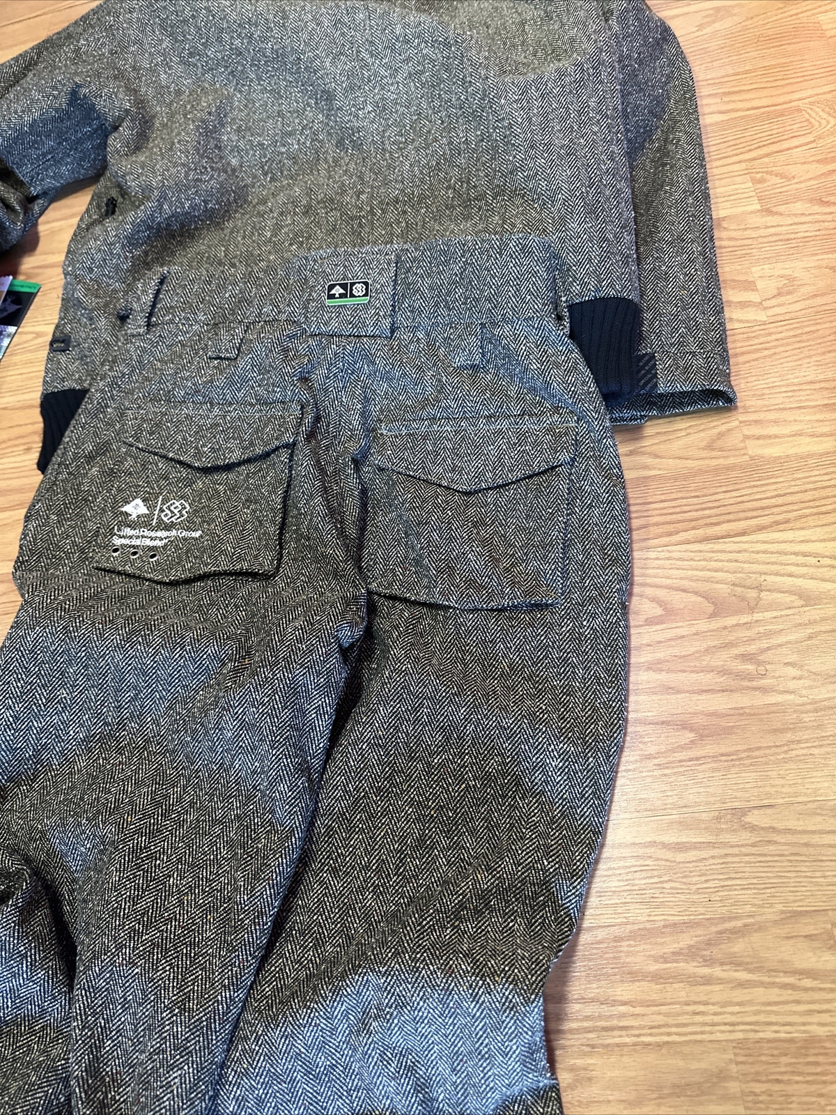 Snowboarding Jacket Pant Set Medium By Special Blend  LRG HRNGBONE NWT RARE
