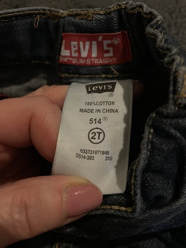 2Pairs Of Boys Jeans LEVI’S And CALVIN KLEIN 2T - Picture 4 of 9