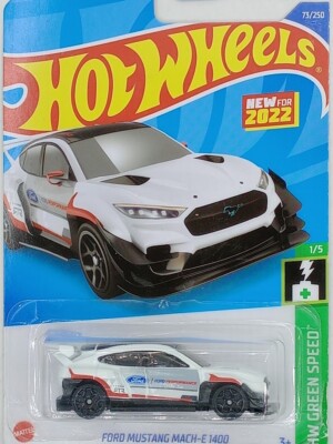 Hot Wheels 2022 Ford Mustang SUV Mach-E 1400 Green Speed  NEW/VHTF 1:64 Scale