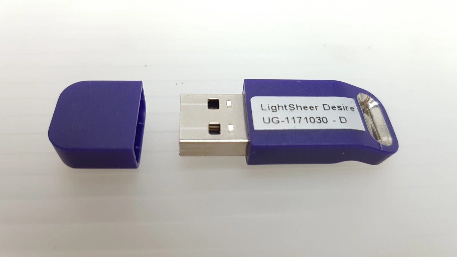 UG-1171030-D LightSheer Desire key with cap off showing the USB-A plug
