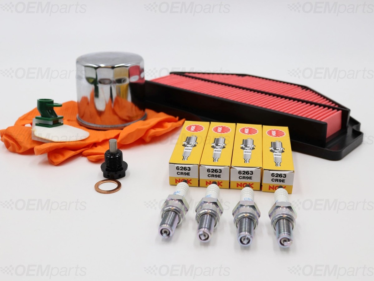 N Air / Fuel / Chrome Oil Filter, Spark plug, Drain Plug