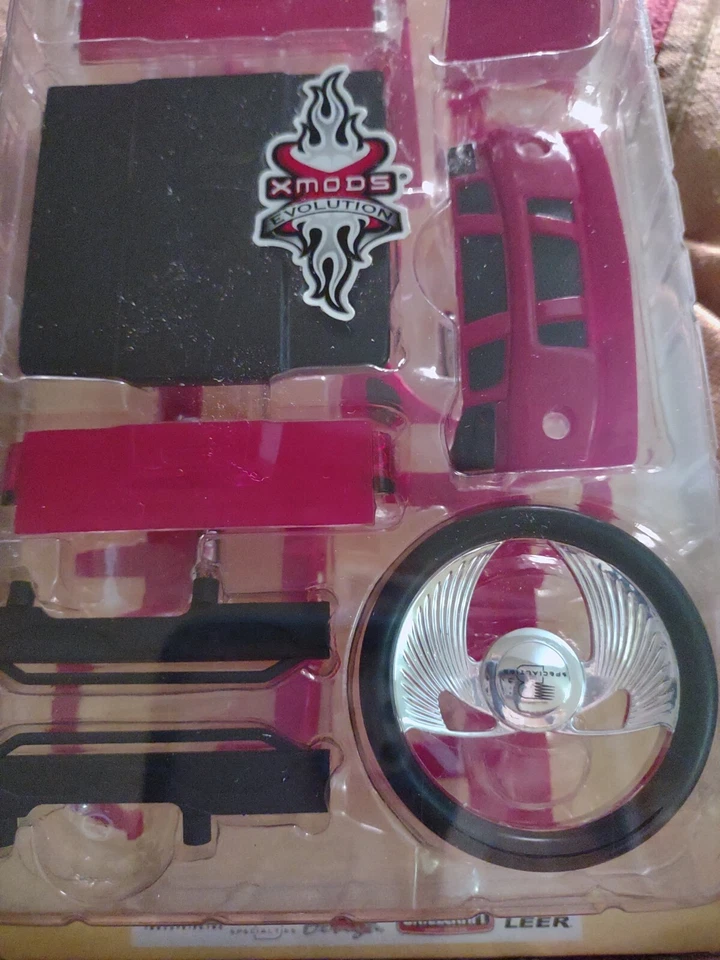 XMODS 2006 Custom RC Experience body kit RED NISSAN TITAN NEW 600-8022 - Image 2 of 4