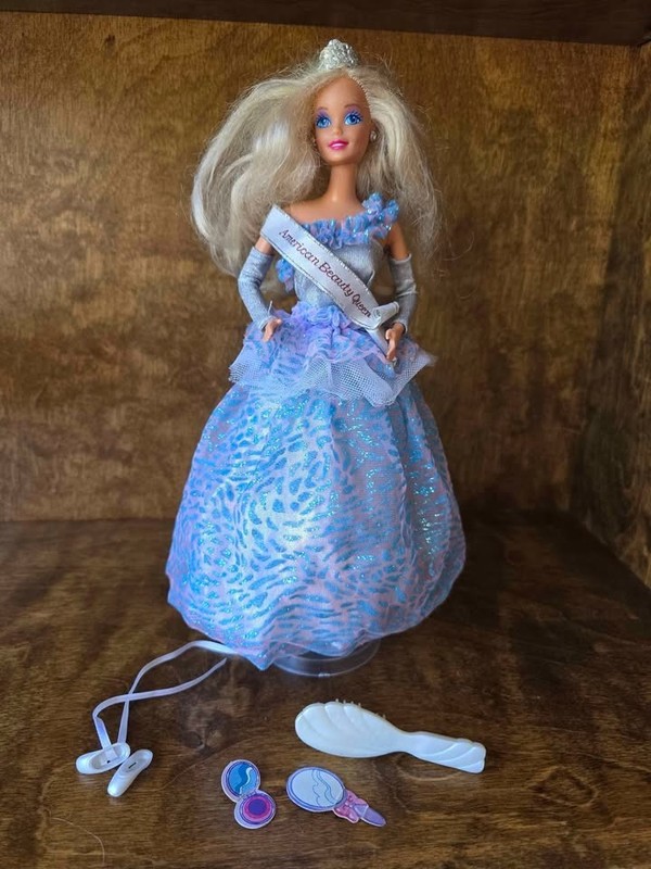 Vintage 1991 Mattel American Beauty Queen Barbie Doll Blonde #3137 No Box