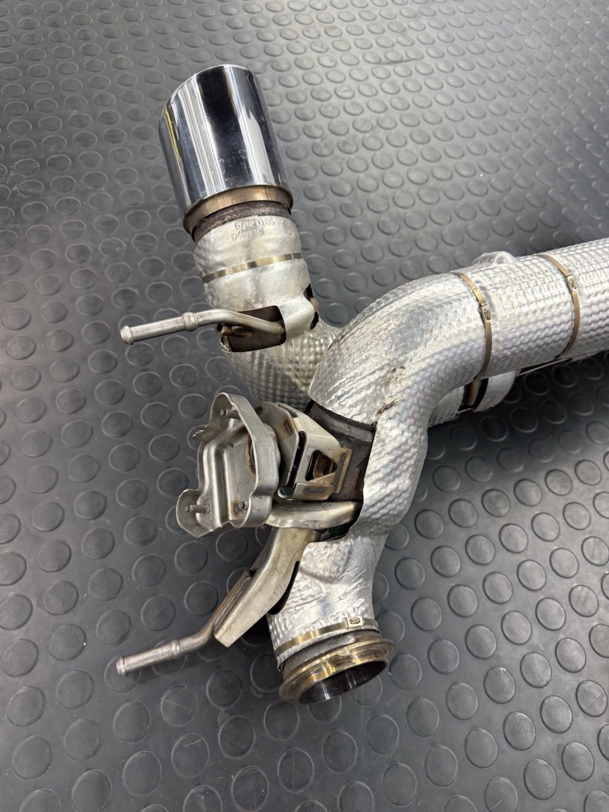 Maserati Mc20 exhaust OEM# 670214544