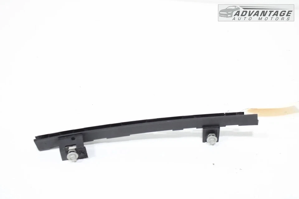 Lincoln MKZ 2017-2020 puerta trasera derecha ventana guía soporte de retención OEM Foto 2 de 4