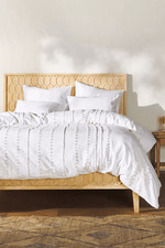 New Anthropologie Embroidered Livia Duvet Cover size Twin