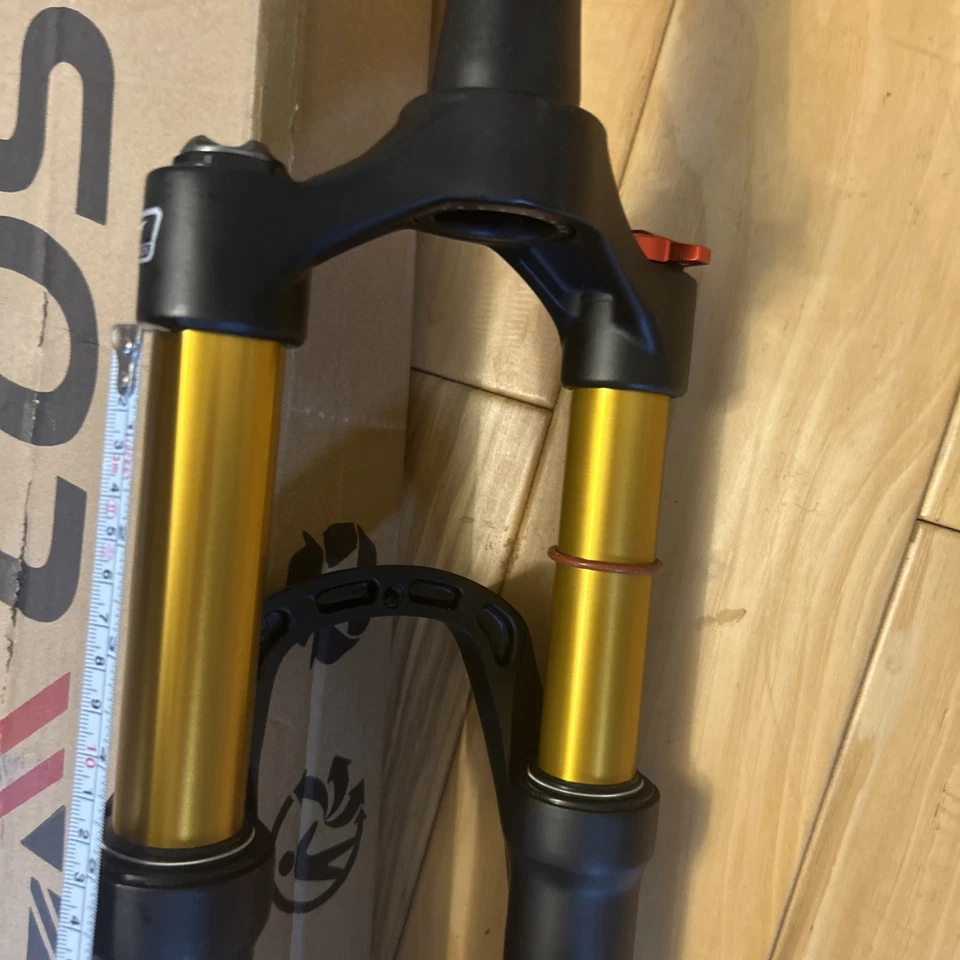 Garfo BUCKLOS MTB 29", Tappered, 120 Travel, Lockout (leia a descrição) - Imagem 4 de 4