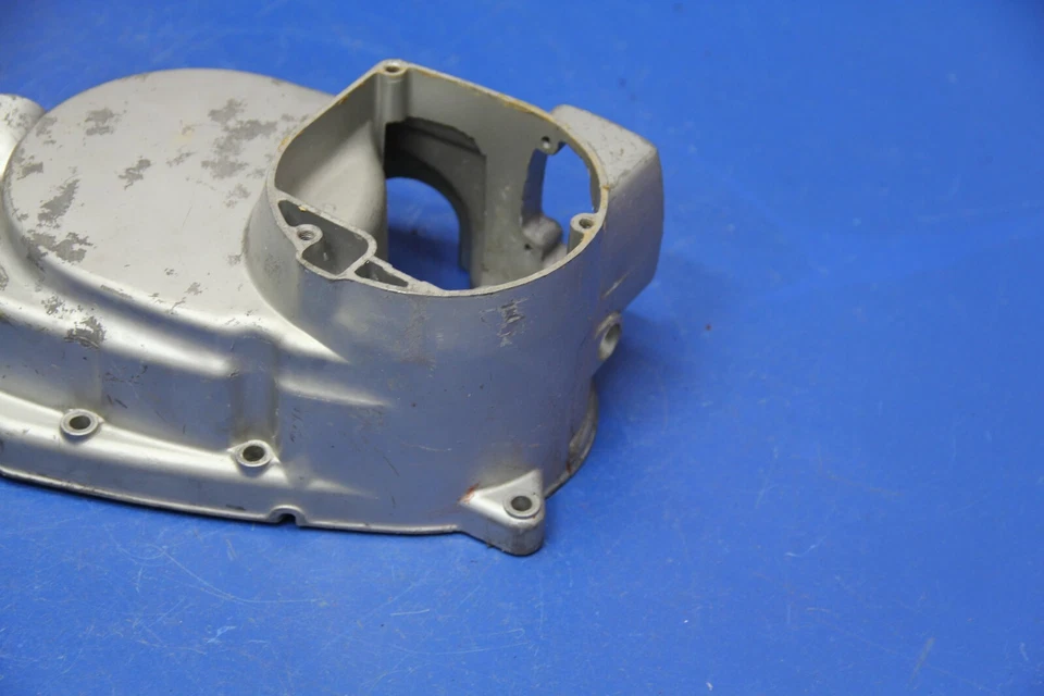 Cubierta de embrague exterior derecha del cárter del motor Suzuki Gaucho 50 TS50 1973 71-74 Foto 2 de 4