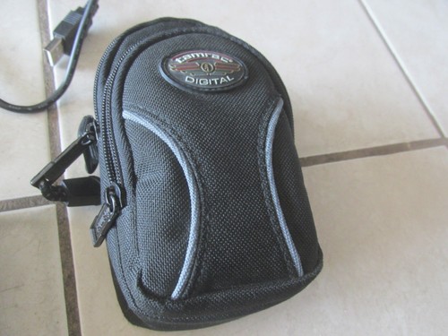 Nikon COOLPIX 7900 Digital Camera Tested 7.1 MP 2 Batteries & Charger Case Cord - Picture 8 of 8