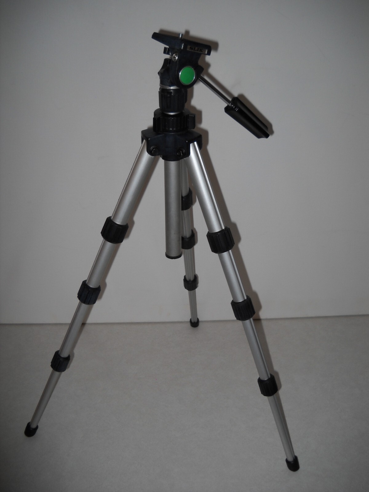 Slik 450G Lightweight Compact Mini Tripod eBay