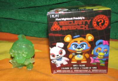 Funko FNAF Five Nights at Freddy's 1/36 Translucent Montgomery Mystery Mini 2020