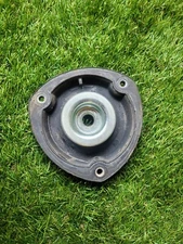 VW GOLF MK7 SUSPENSION STRUT TOP MOUNT 5Q0412331F