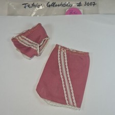 1981 Fashion Collectibles Dessous Hose u Rock #3687