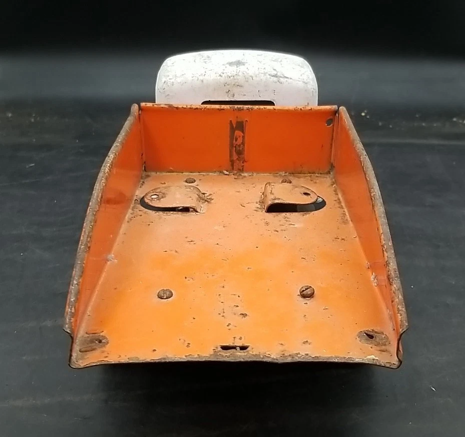 STRUTCO TOYS Pressed Steel Toyland Garage TOW TRUCK Winds ups Sorta Works - Image 4 of 4