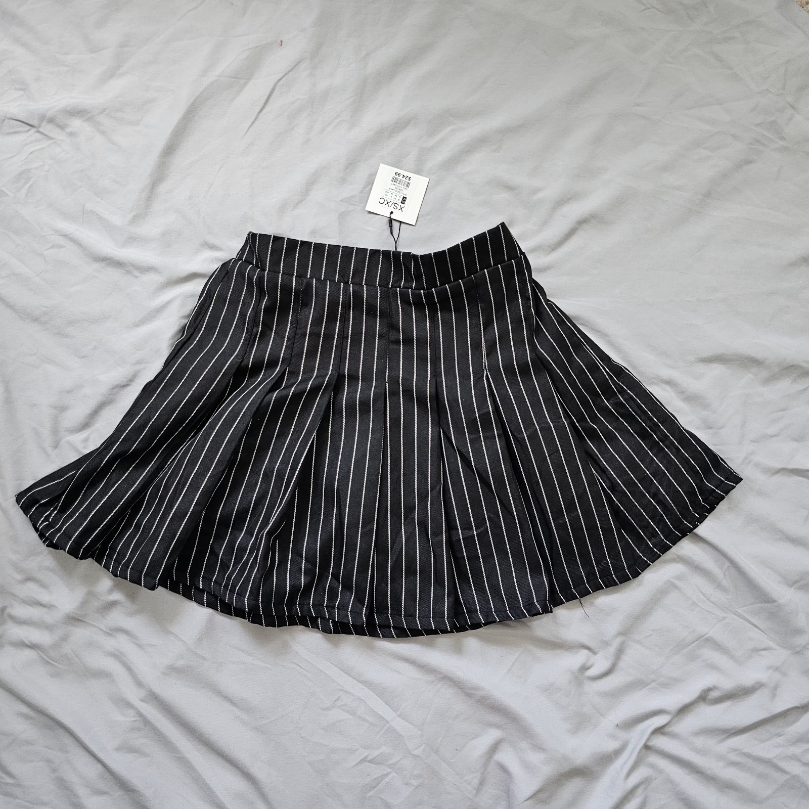 Charlotte Russe Black & White Striped Pleated Tennis Skirt in XS