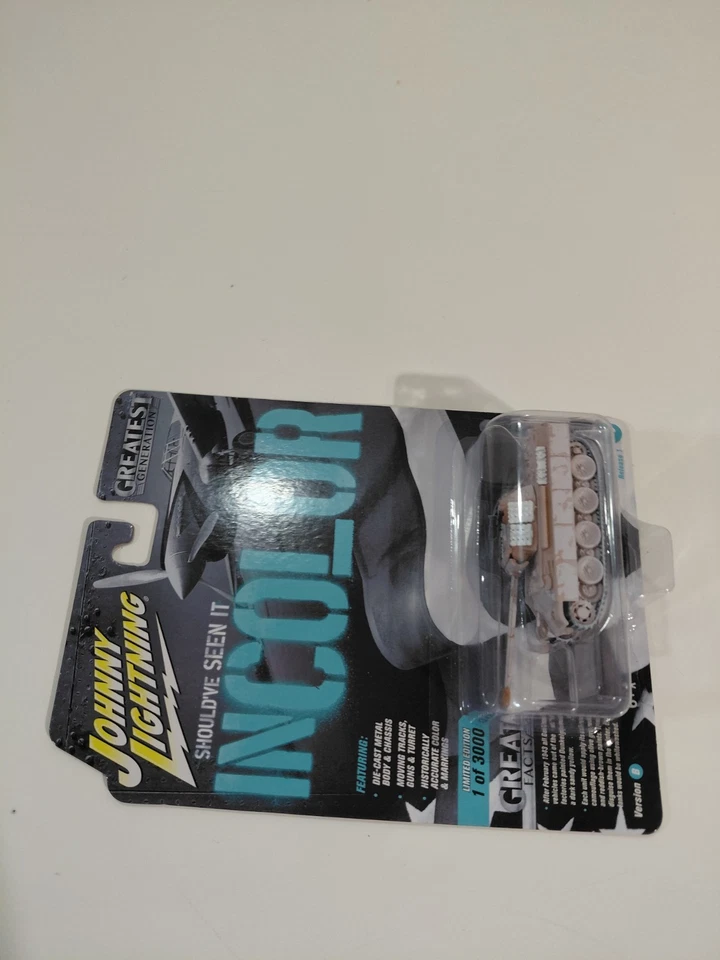 Nuevo en paquete Johnny Lightning en color Segunda Guerra Mundial 1:64 DieCast tanque alemán Panther G Foto 2 de 4
