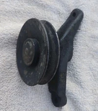 1967 1968 Ford Mustang Shelby Cougar FORD 302 A/C FIXED IDLER PULLEY BRACKET