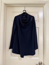 TAHARI women blue sweater size M