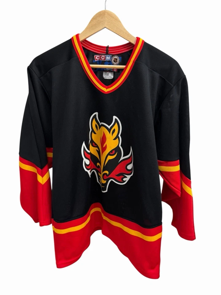 Vintage Calgary Flames NHL Men’s CCM Jersey - Size Medium • VTG Rare Hockey 90’s - Image 2 of 4