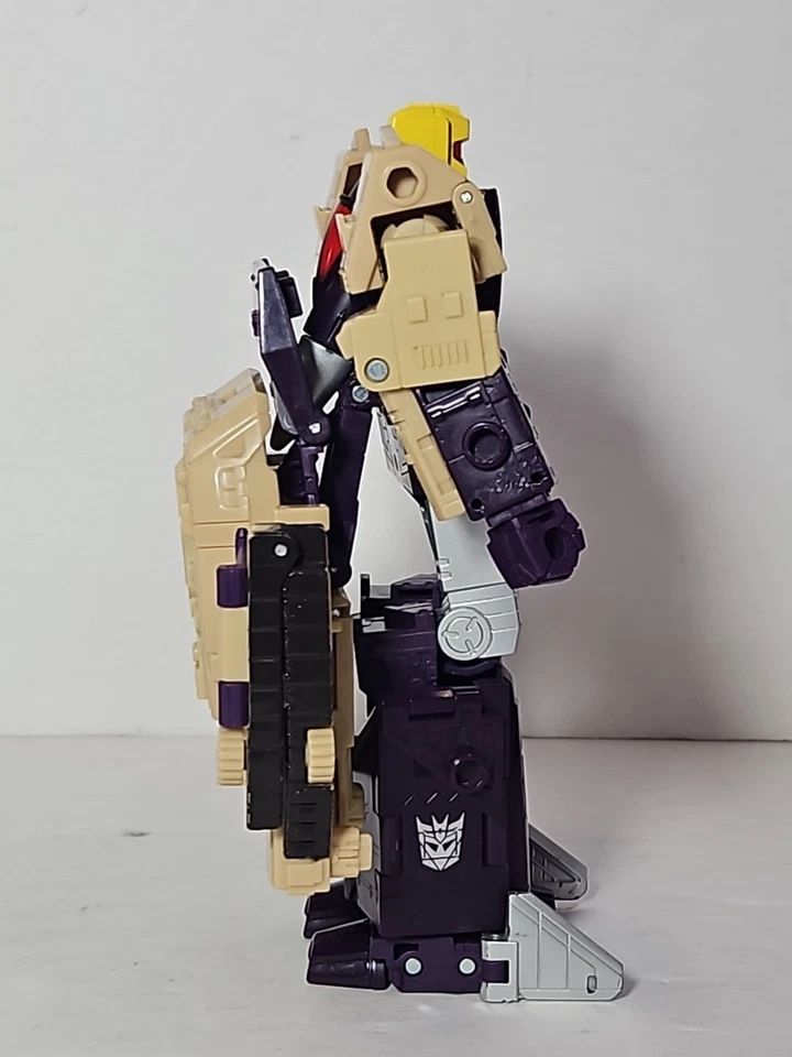 Transformers Generations Legacy Leader Class Blitzwing - Image 3 of 4