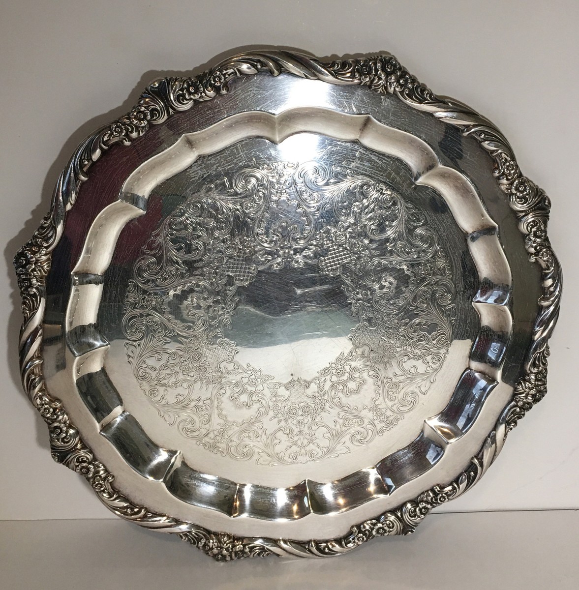 Vintage Heritage 1847 ROGERS BROS serving tray/ silver plate