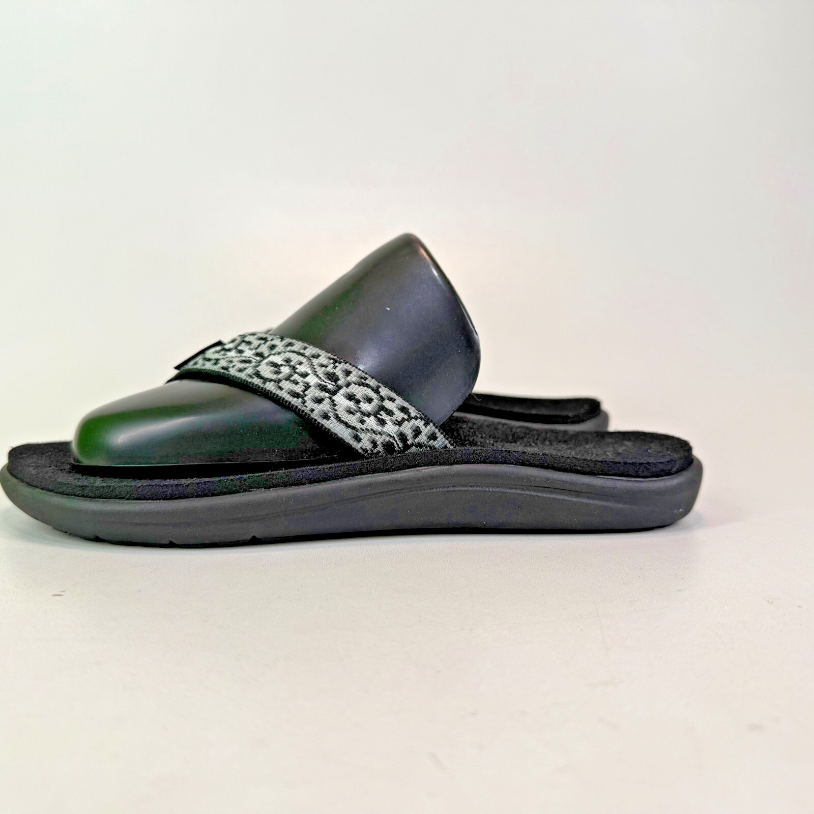 Chanclas deslizantes de lona Teva Voya en gris y negro Reino Unido talla 5 muestras raras NUEVAS